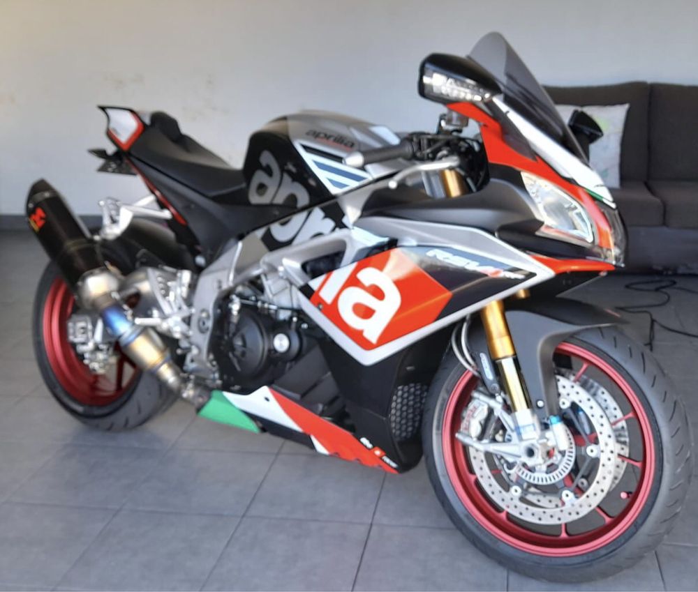 Aprilia RSV4 RF 1000 ( Possibilidade Financiamento )