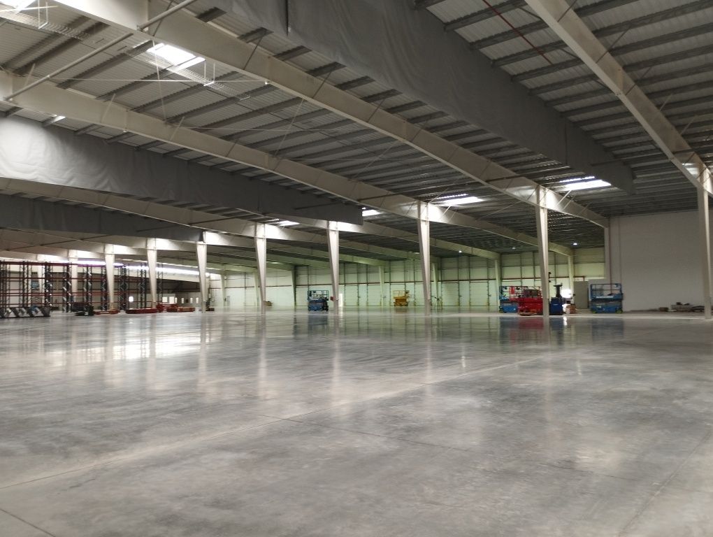 Limpeza de garagens e armazém