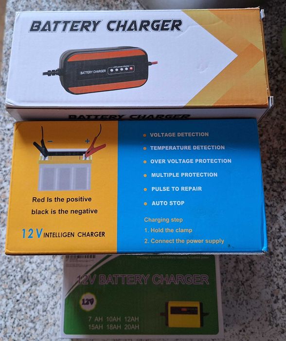 Зарядний пристрій для автомобільного аккумулятора 12вольт.