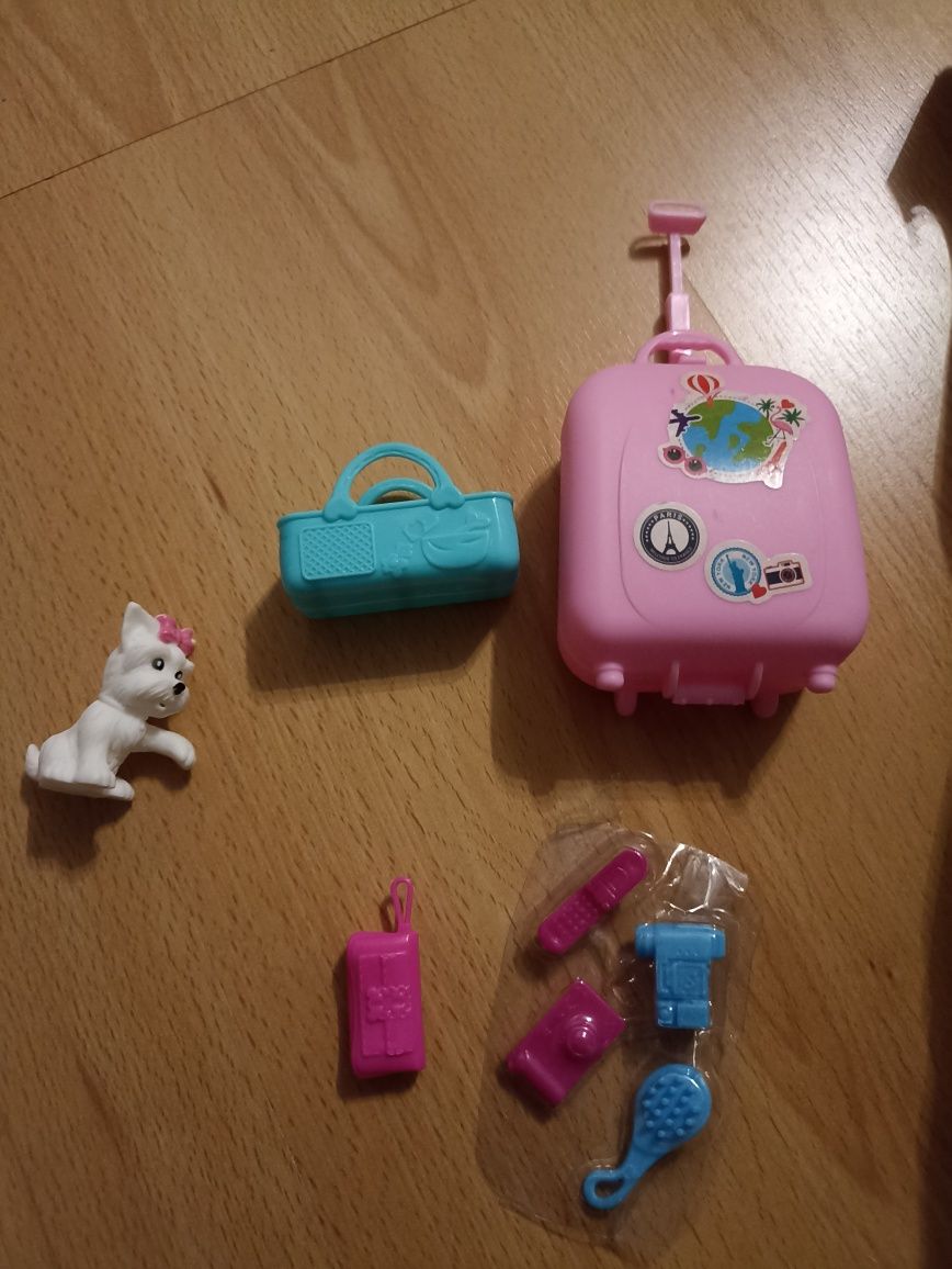 Lalka Barbie z Pepco zestaw podróżny z walizką