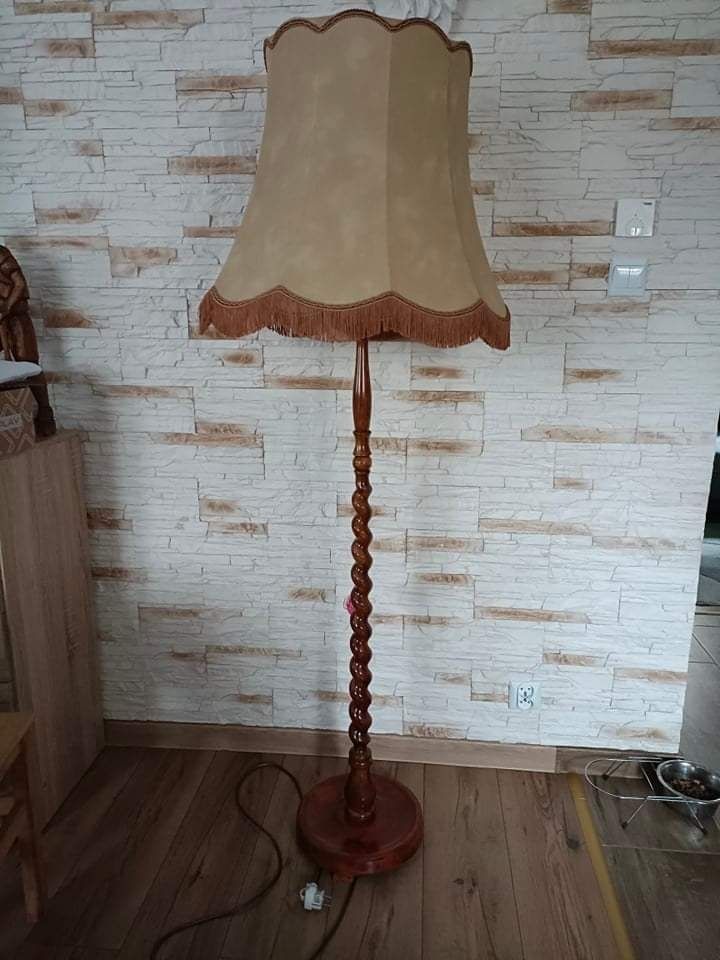 Lampa drewniana przywieziona z Niemiec kilka lat temu