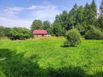 Urokliwa działka z warunkami zabudowy pośród świętokrzyskich lasów