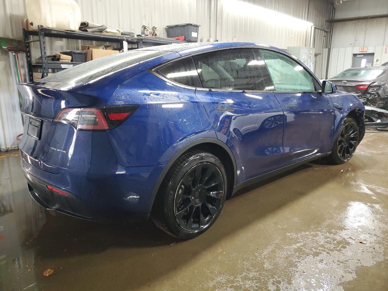 Продам TESLA MODEL Y 2022 Long Range Dual Motor у Києві