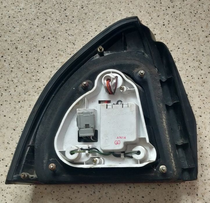 Lampa tylna prawa Honda Prelude IV 92-96 oryginał + środek + żarówki