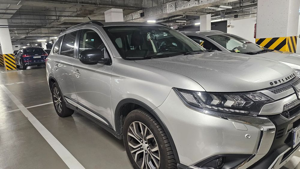 Mitsubishi Outlander Mitsubishi outlander 2.4 lpg 7 osobowy 73tys km
