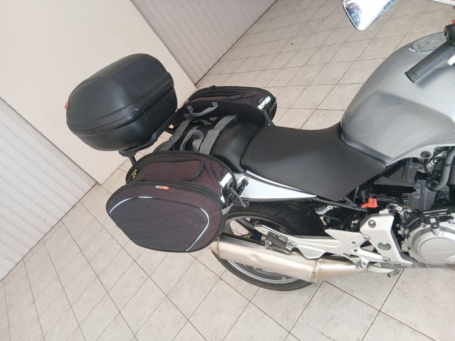 Conjunto malas e respetivos suportes GIVI  Honda CBF 500 (pc39).