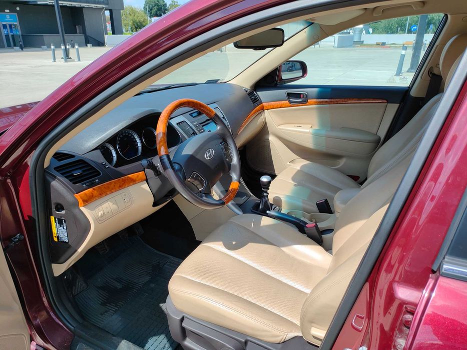 Wypożyczalnia. Auta do wynajęcia. Duże kombi lub małe miejskie.