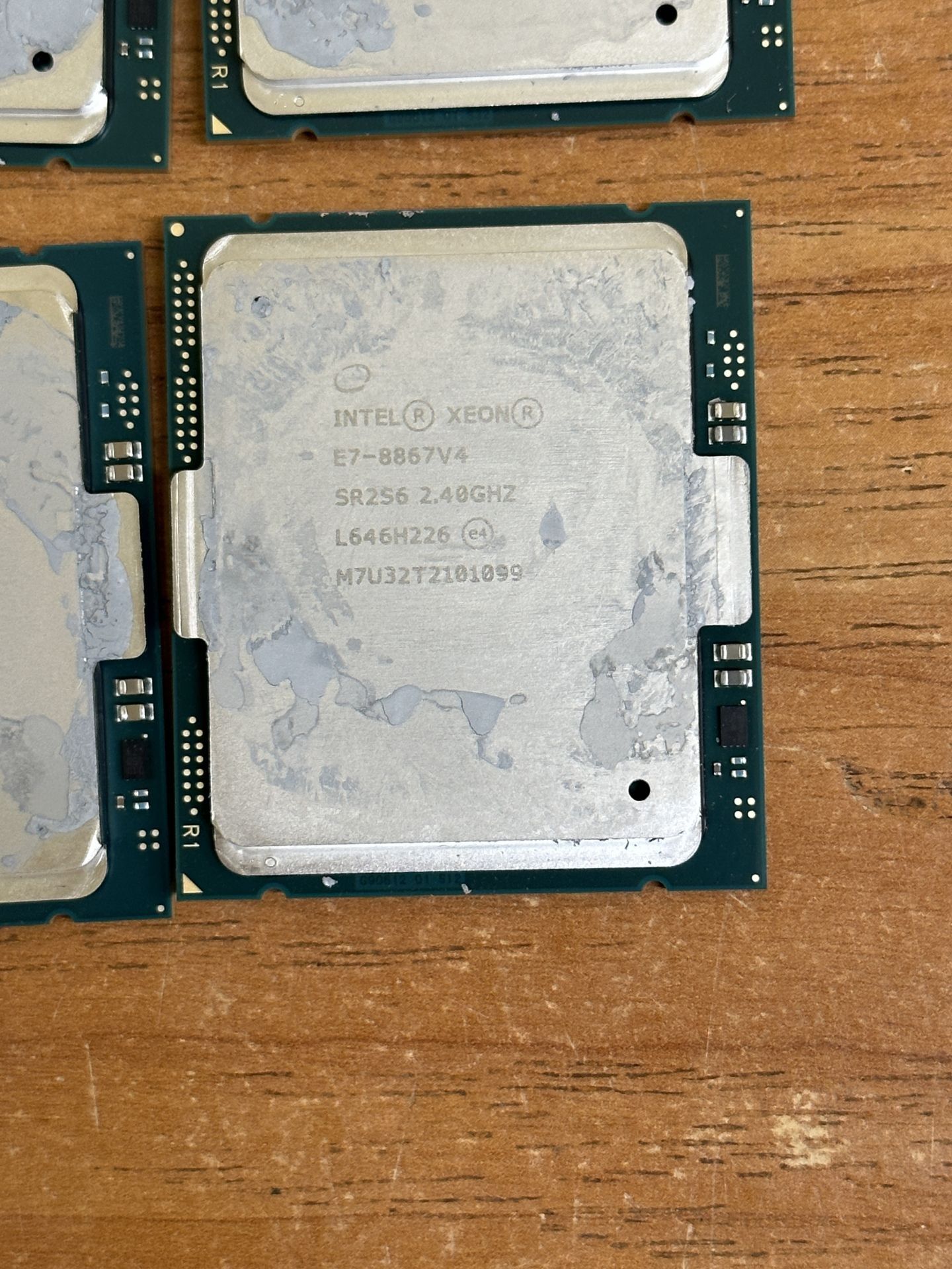 Процессоры intel xeon E7-8867v4 18ядер