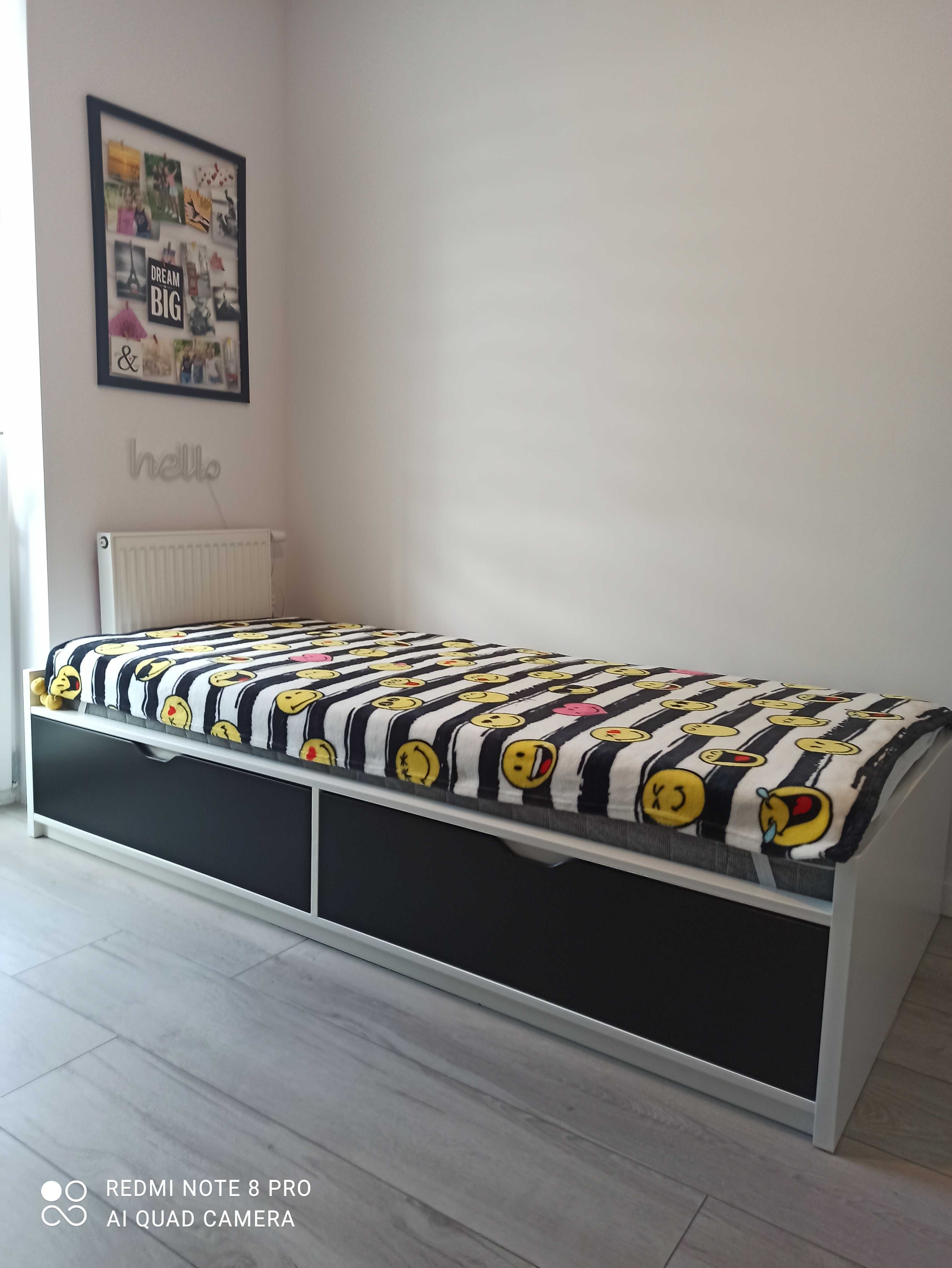Łóżko Ikea z szufladami plus materac