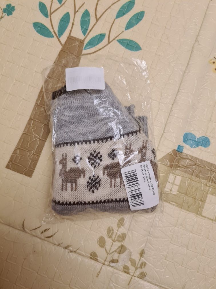 Новый шерстяной свитер H&M