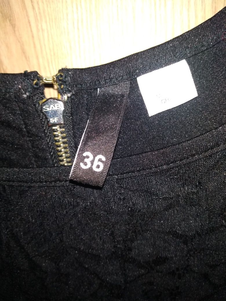 Sukienka koronkowa czarna Sylwester Karnawał r. 36 szczupła