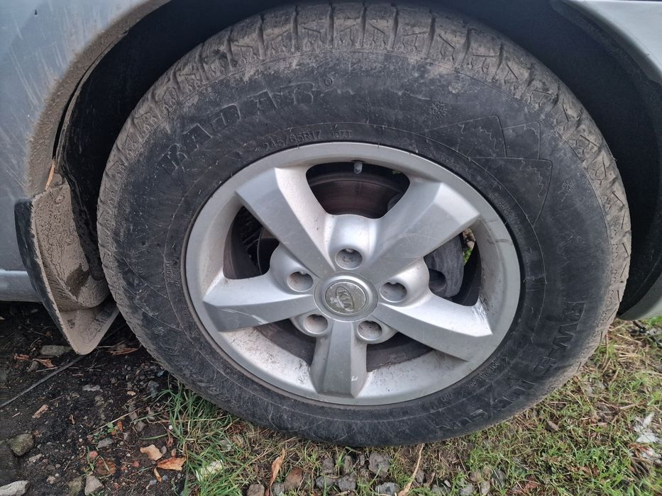Колеса kia sorento 2001-2009 5x139,7 245/65 r17 зима диски нива