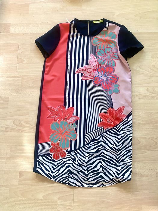 Piekna sukienka Versace oryginalna M