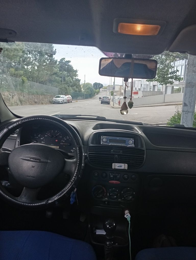 Fiat Punto ano 2002