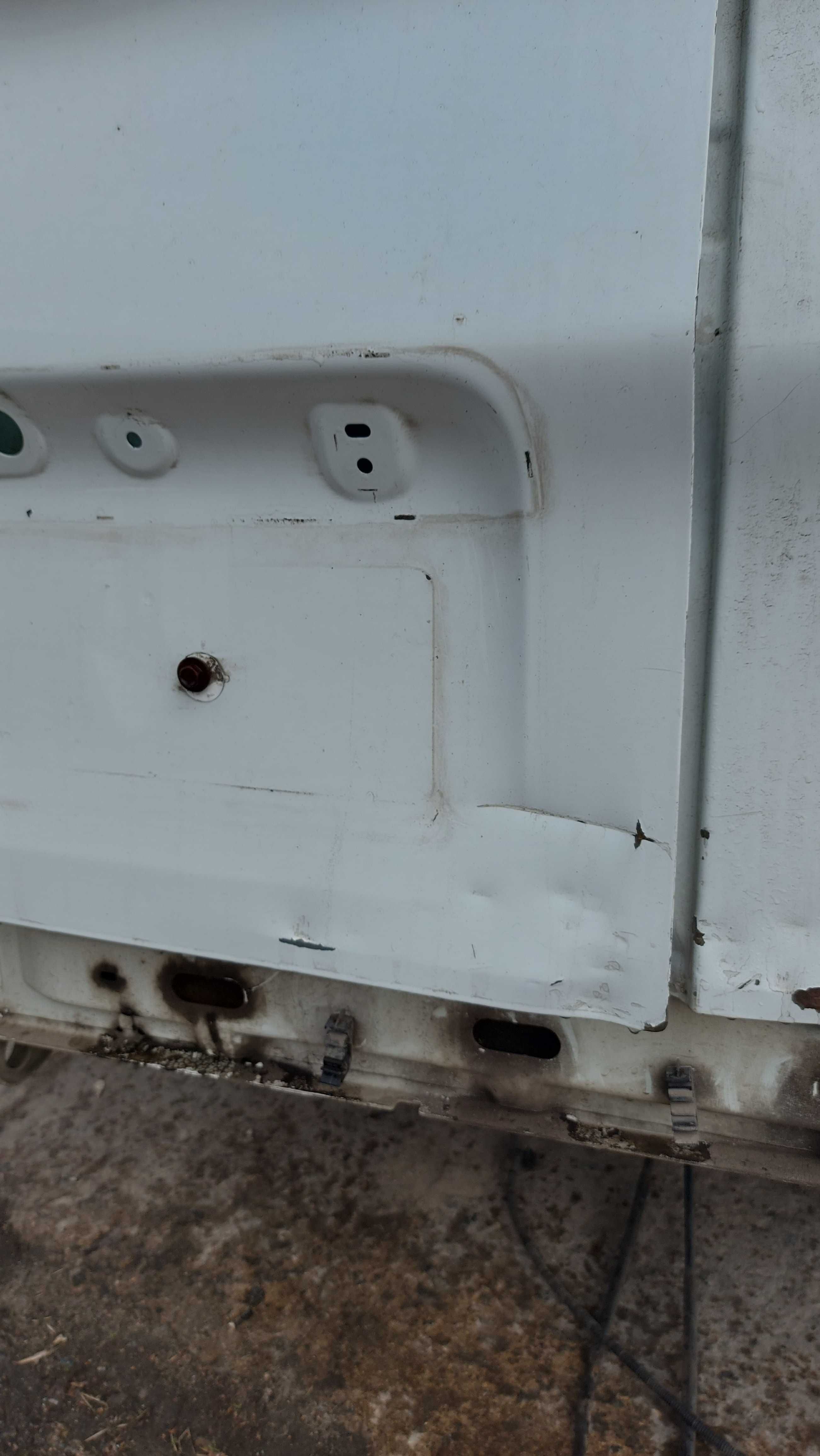 Двері задні Trafic3 ( Vivaro 3, Nissan NV300) 2014 -, 901017661R Б/В