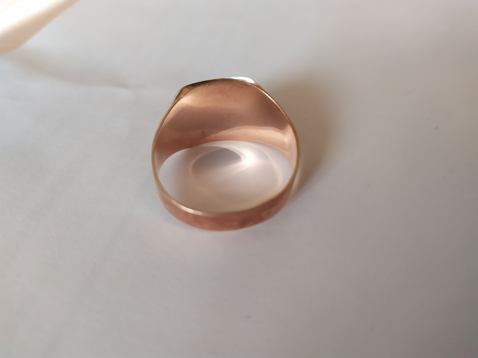 Перстень золотой мужской размер 22 проба 585 вес 6 грамм.