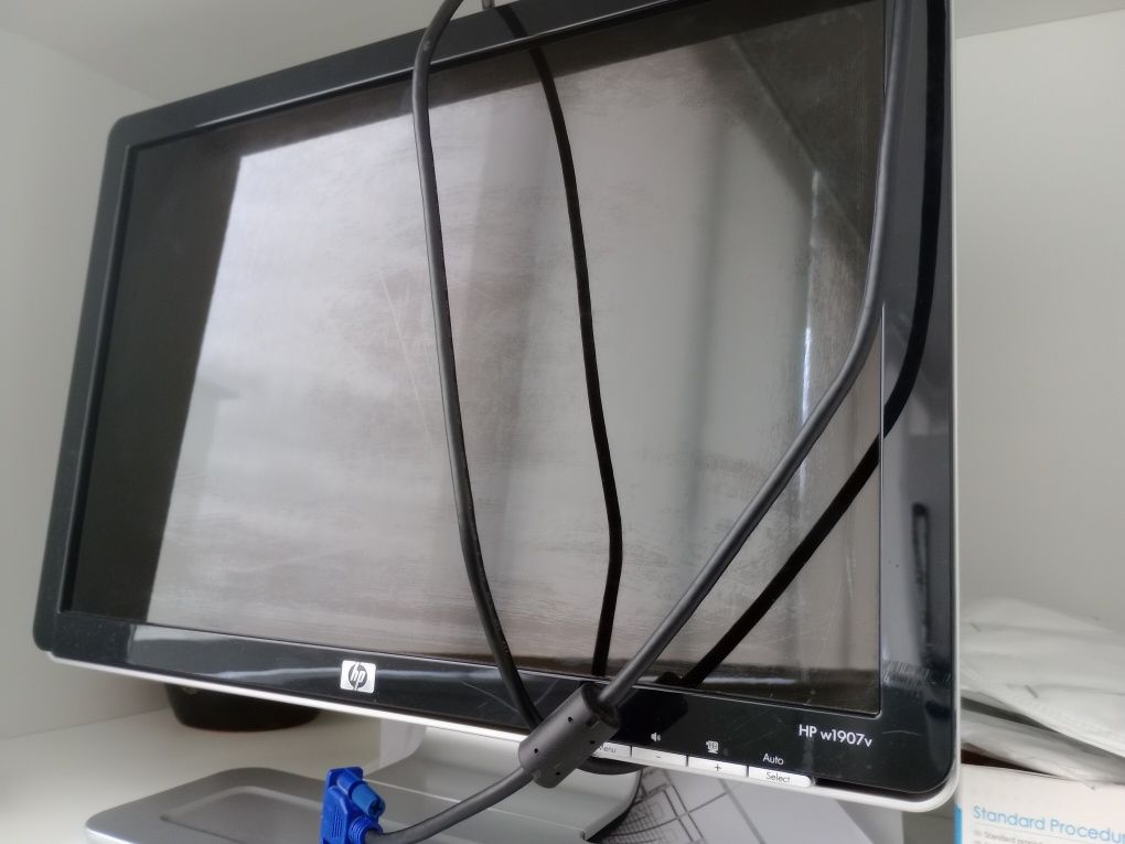 Monitor hp w1907v