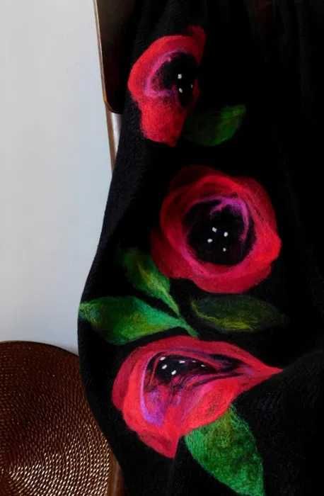 Dzianinowy szalik dla kobiety wełna róże czarny  30x150 cm