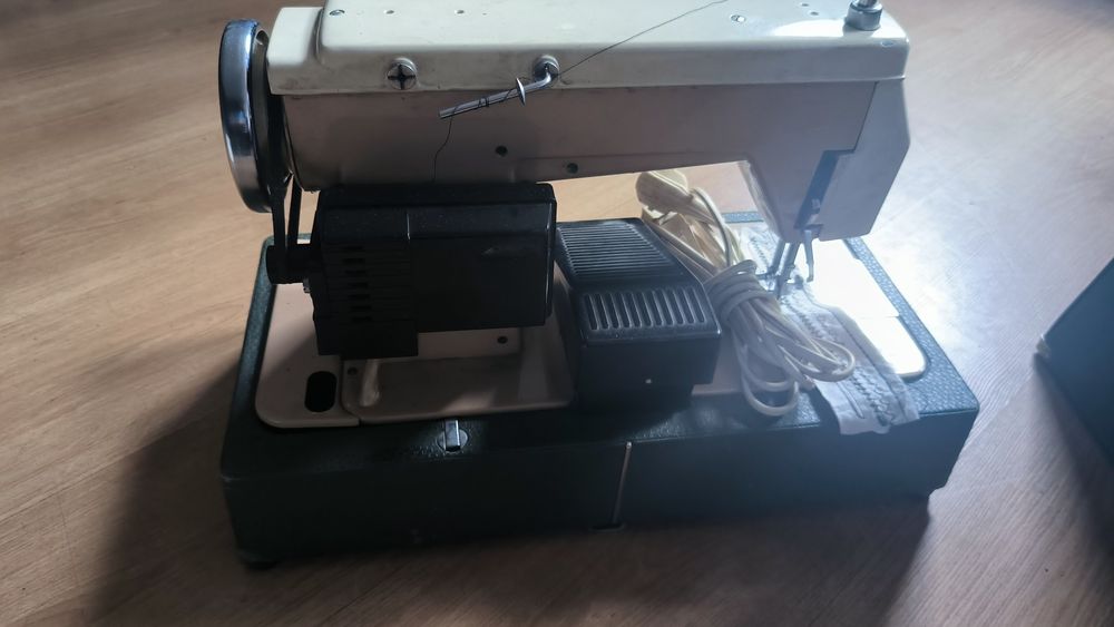 Łucznik maszyna do szycia walizka pedał