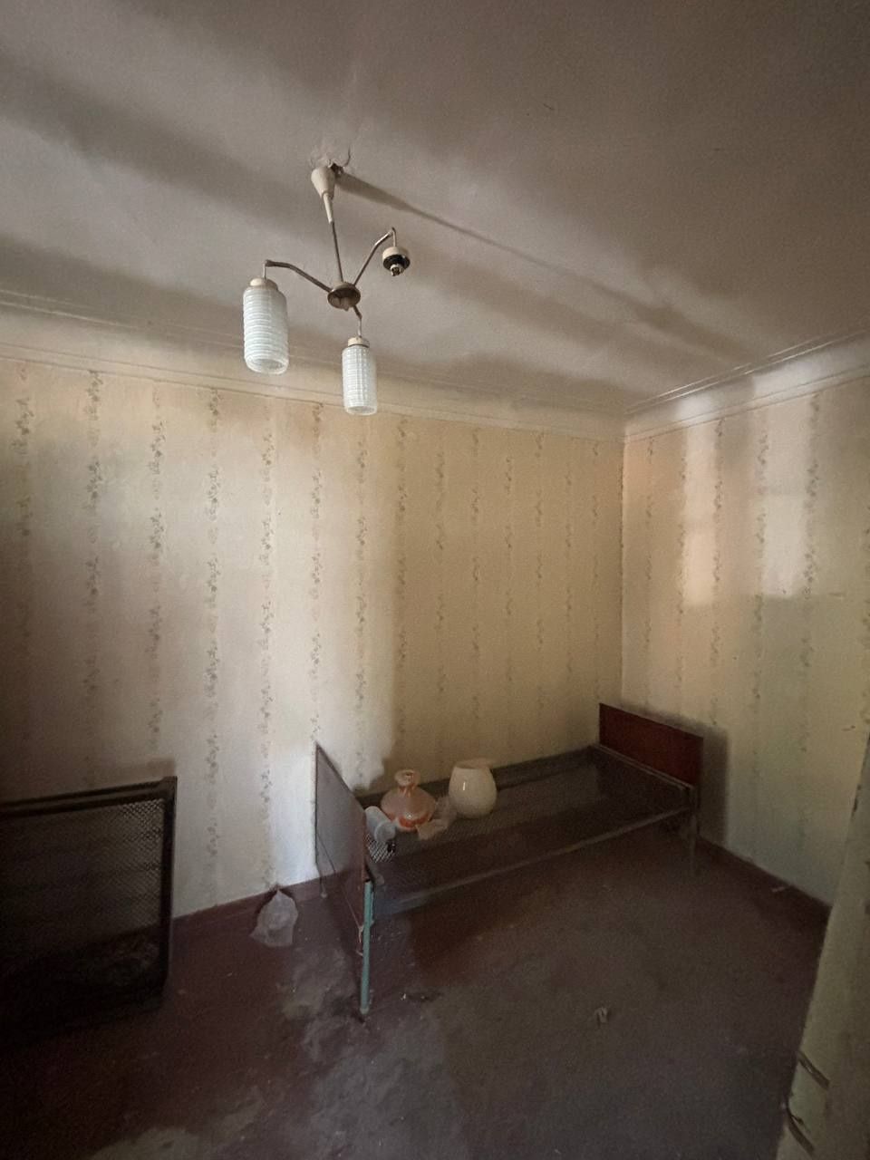 Продается 2комнатная, под ремонт Славянск