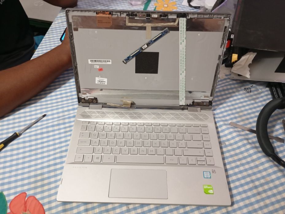 HP Pavilion X360 14-cd006np (peças)