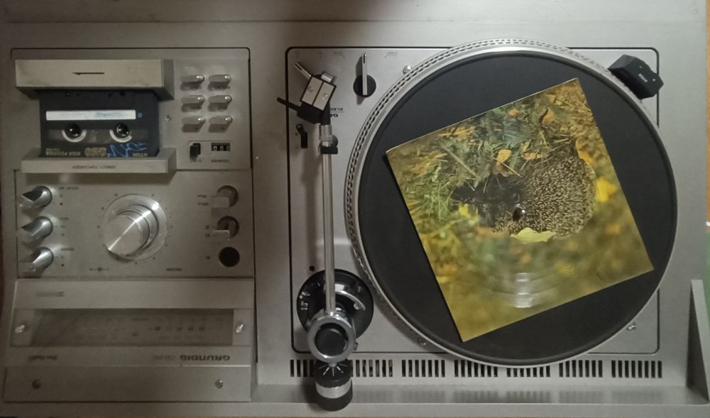 Stary gramofon grundig