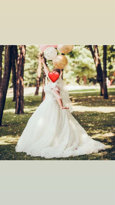 Продам весільну сукню