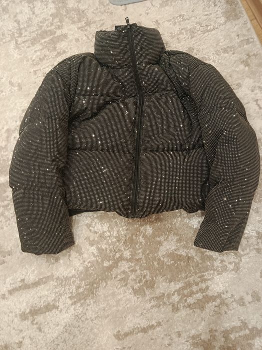 Куртка в камінцях нова гарна