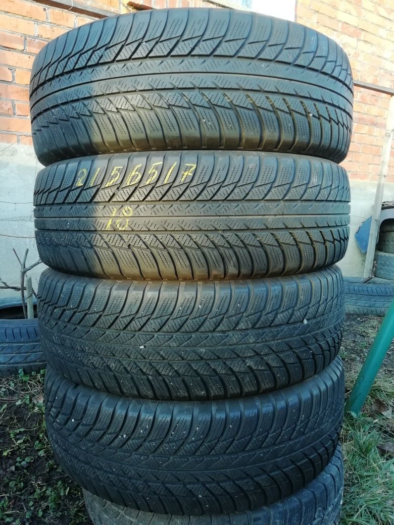 Покрышки 215/65R17.