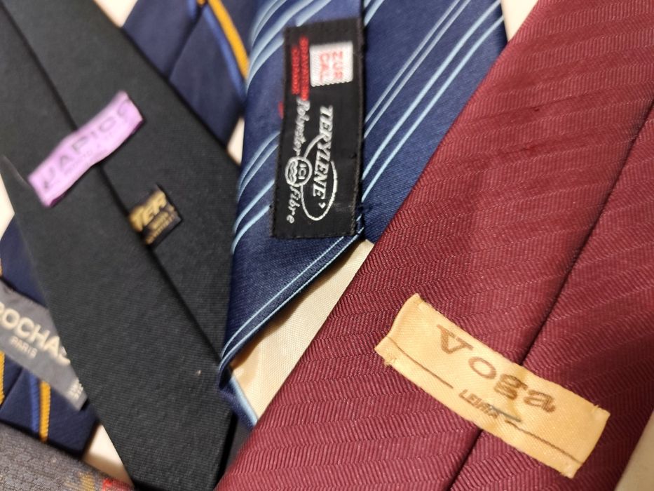 Lote de 10 Gravatas antigas de banda estreita (Vintage)