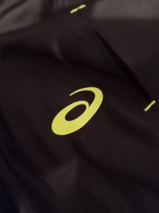 Casaco corta-vento Asics