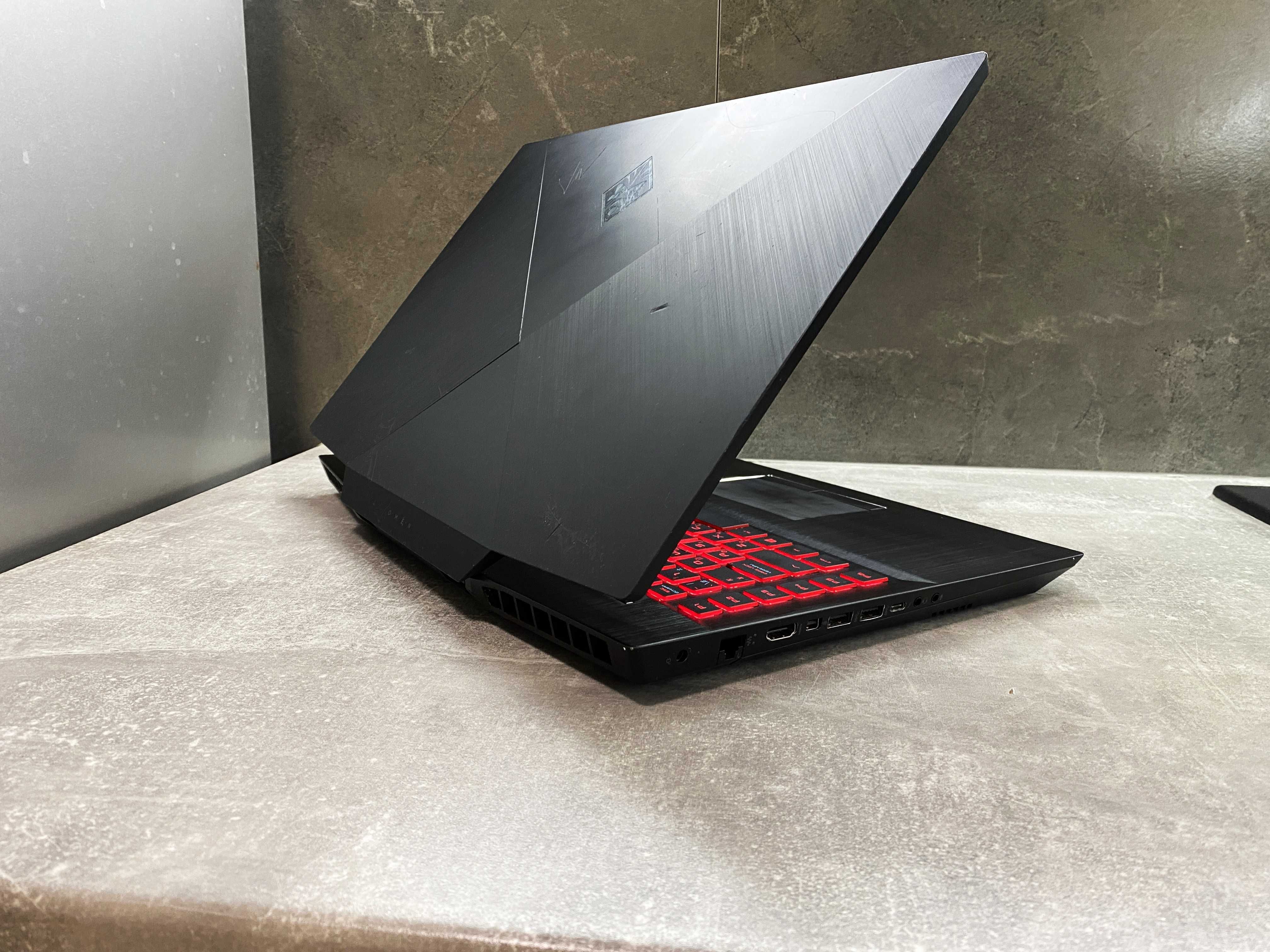 Ігровий Великий HP Omen 17.3/GTX 1660ti/i7-10750