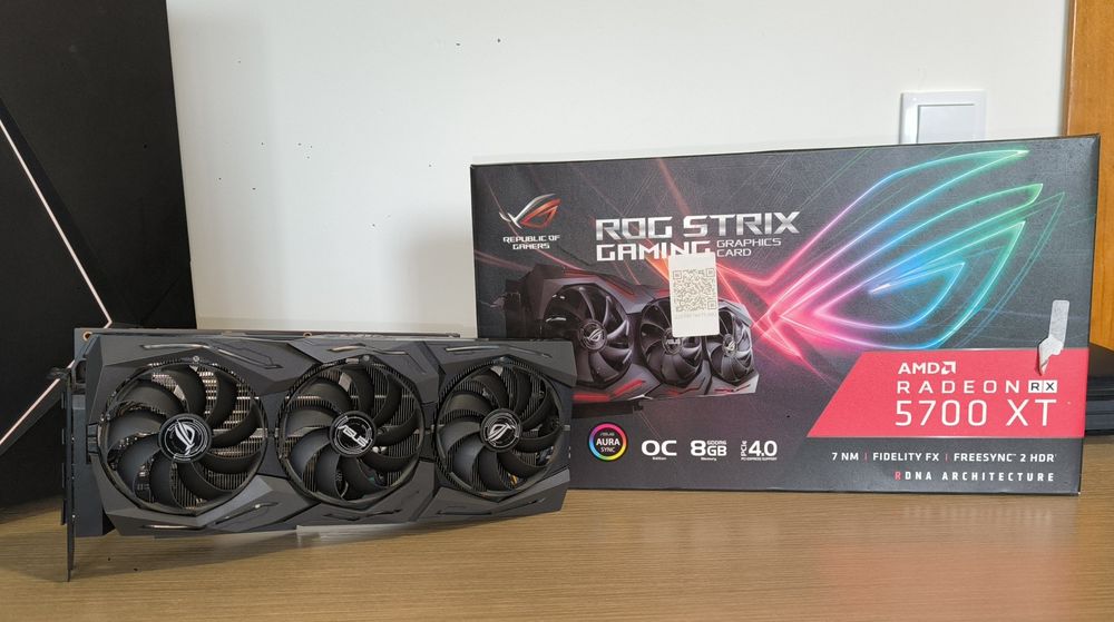 Asus Rog Strix Amd Rx 5700 xt 8gb GDDR6