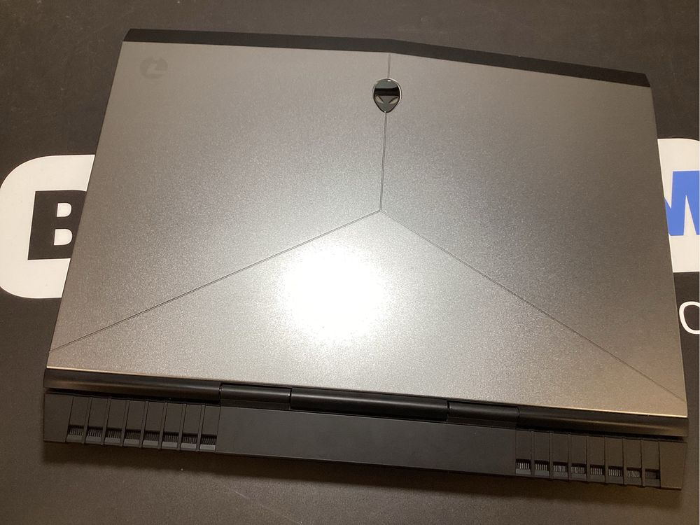 Sklep ladny laptop Dell Alienware 15 R4 i7 12gb 512gb Gtx 1070