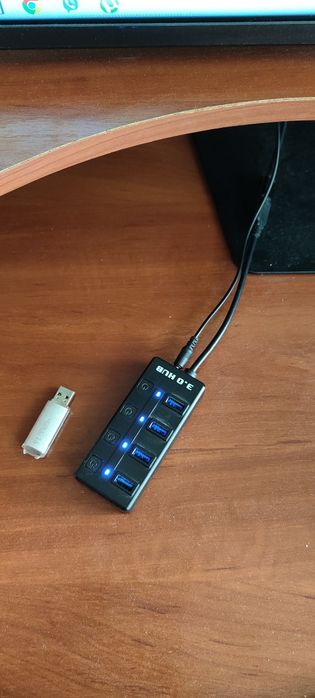 USB-HUB 3.0 на 4 гнезда с кнопками на каждое гнездо