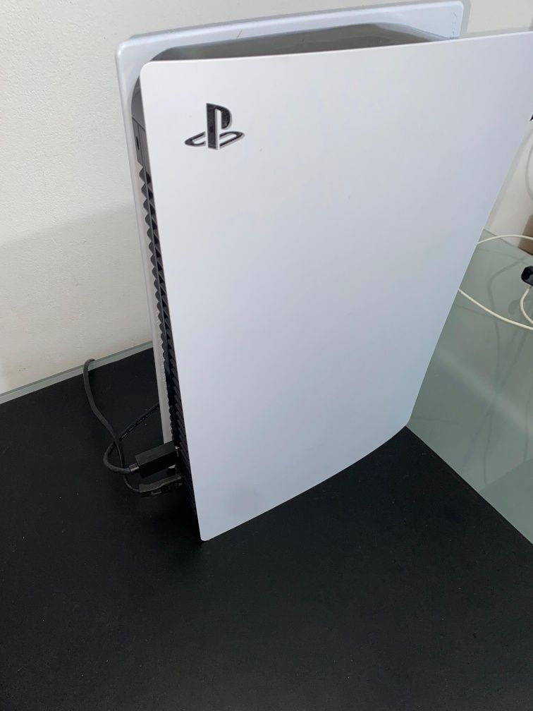 PlayStation 5 825gb