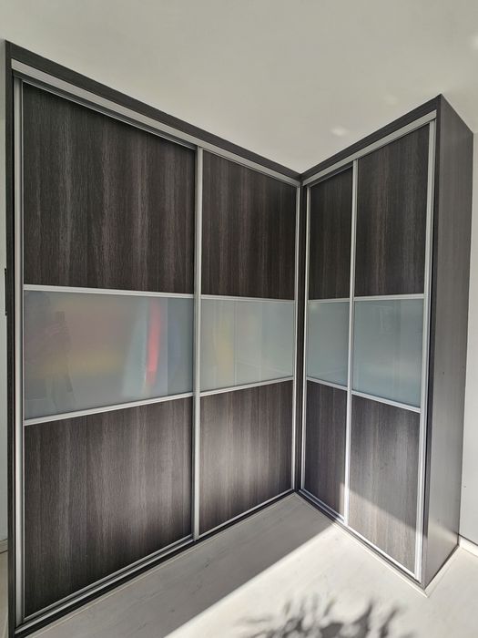 Szafa przesuwna narożna do zabudowy 220×90