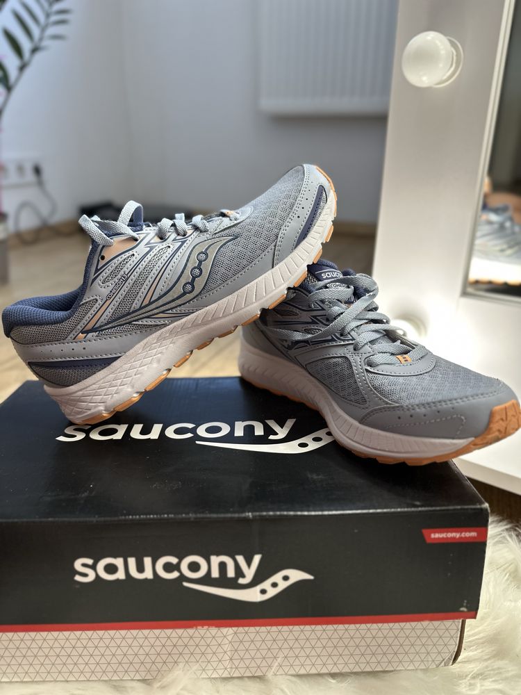 Кросівки жіночі Saucony