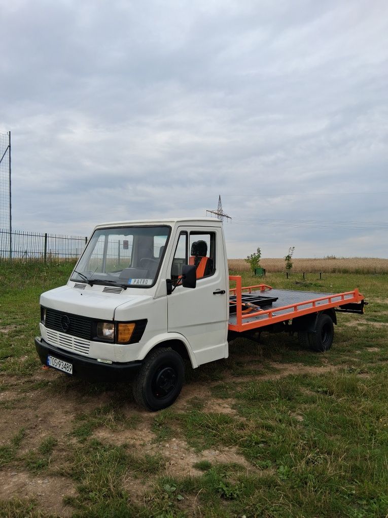 Mercedes T1 410 kaczka 2.9d bliźniak laweta 3.5t