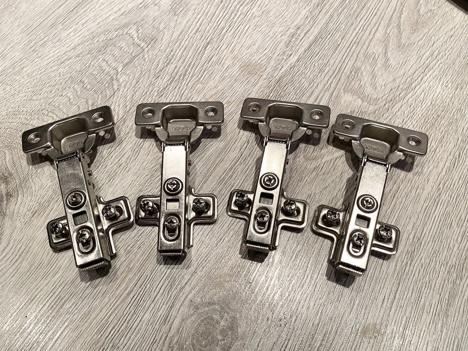 Zawiasy meblowe do szafek 4 sztuki