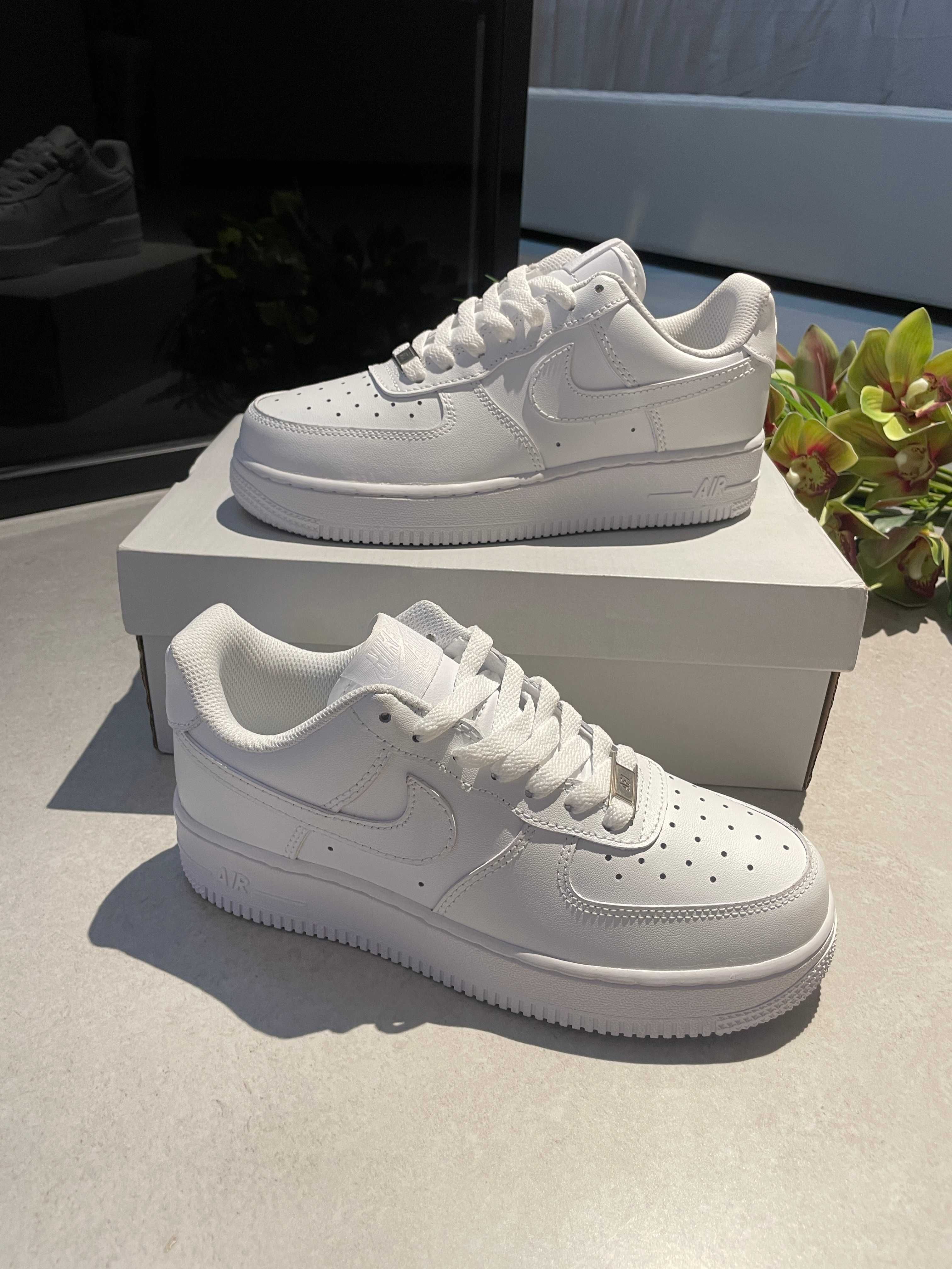 nowy Nike AirForce1Low White Trampki Moda R.39