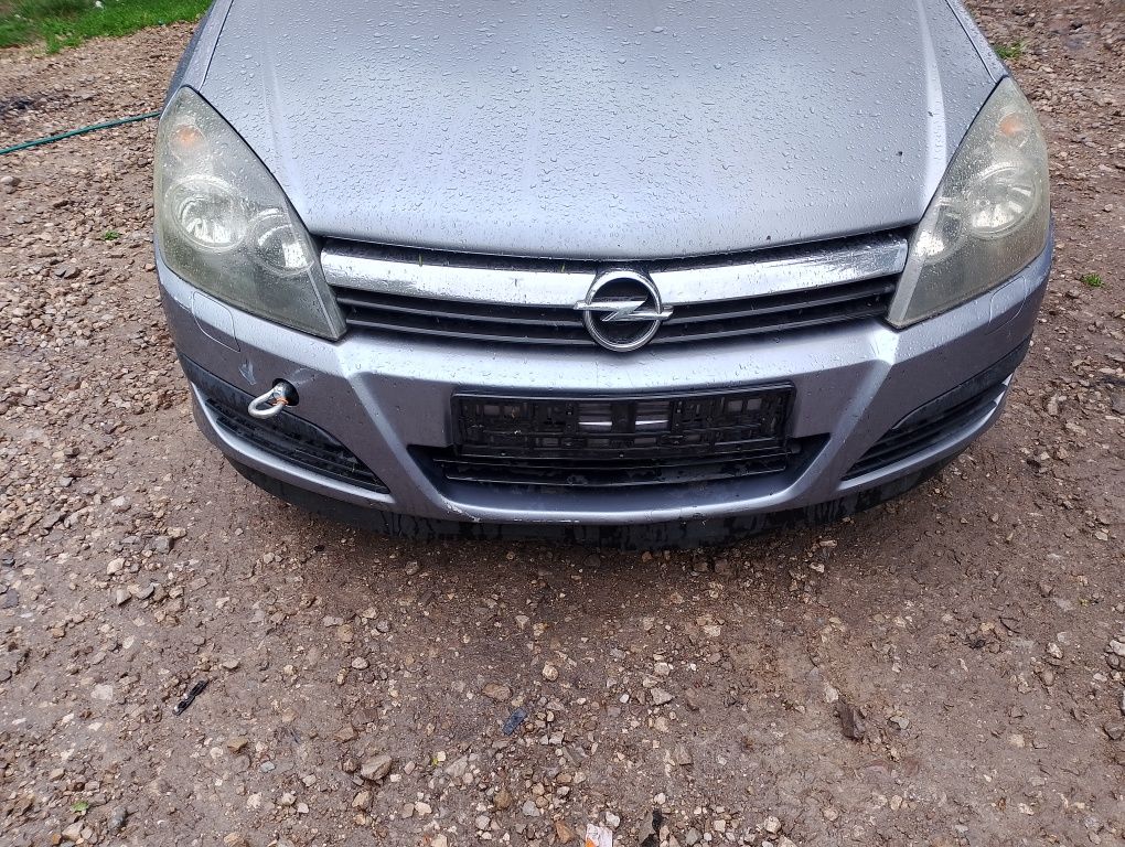 Grill opel astra h