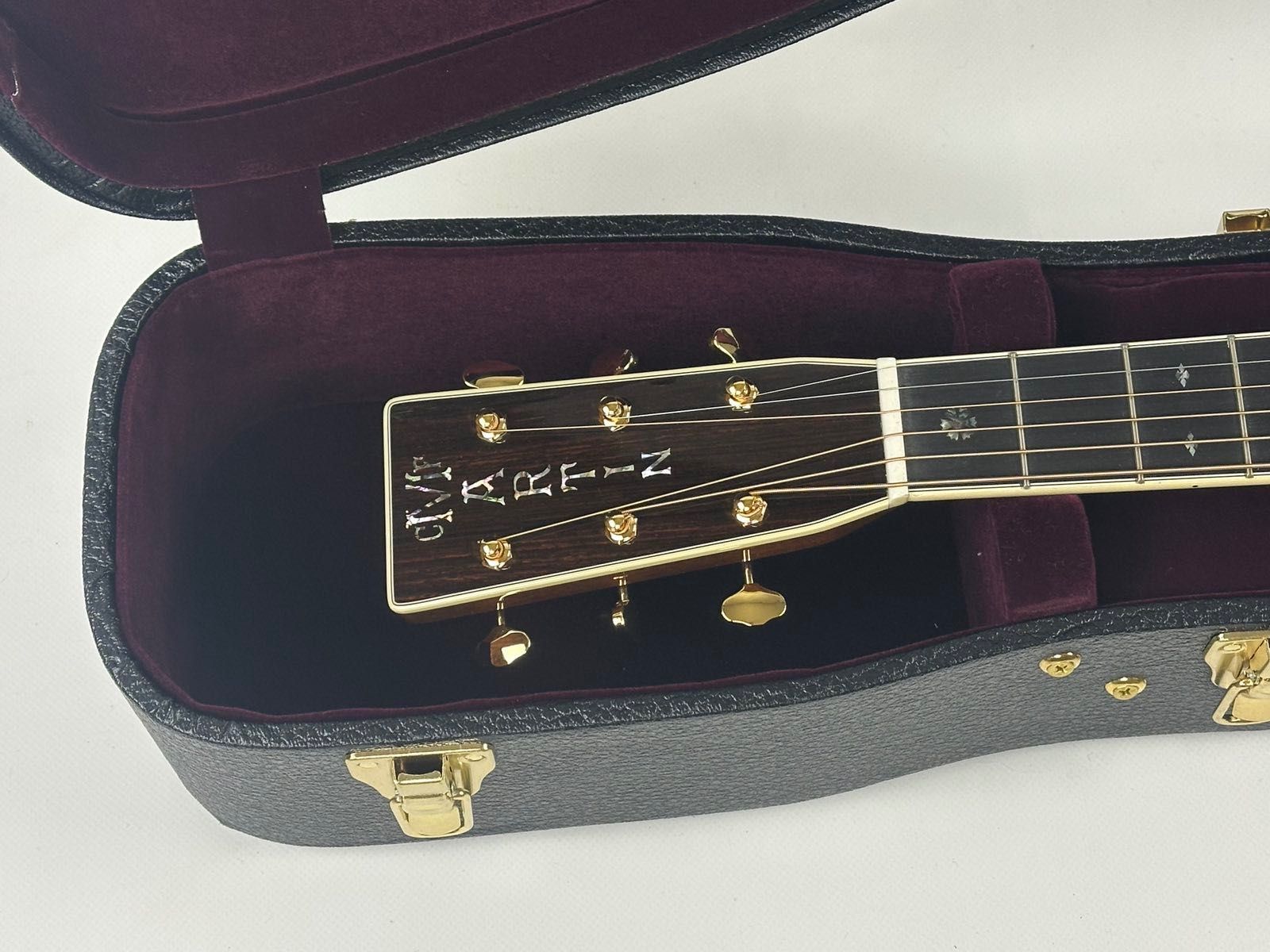 2024 Martin D-42 (New, 6500$)