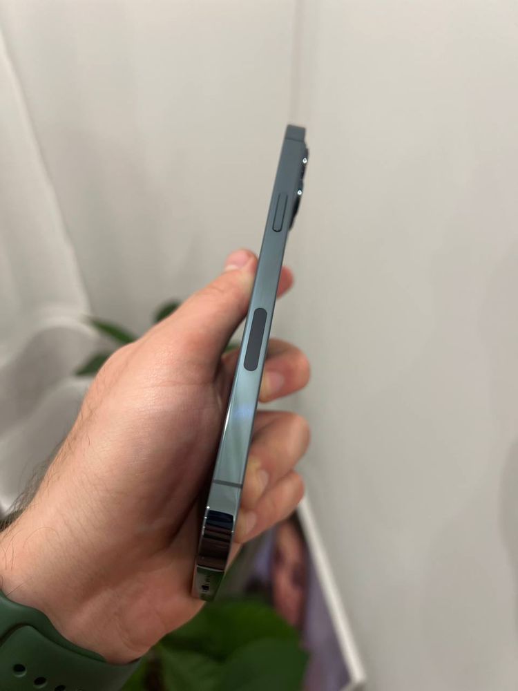 Iphone 12 Pro Max на 512 gb Неверлок