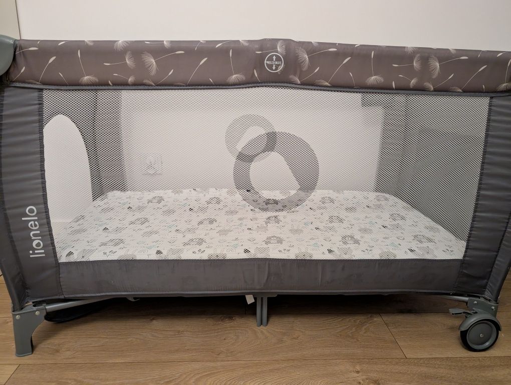 Łóżeczko turystyczne Lionelo Stefi Plus +materac i prześcieradła