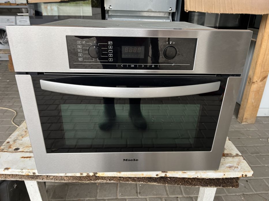 Мікрохвильовка Miele H5030BM Мікрохвильова піч Під забудову