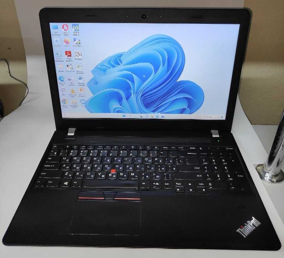 Ноутбук Lenovo 15.6 i5-7200(2.7Ghz)/8GB-DDR4/SSD 256GB/HD Graphics 620