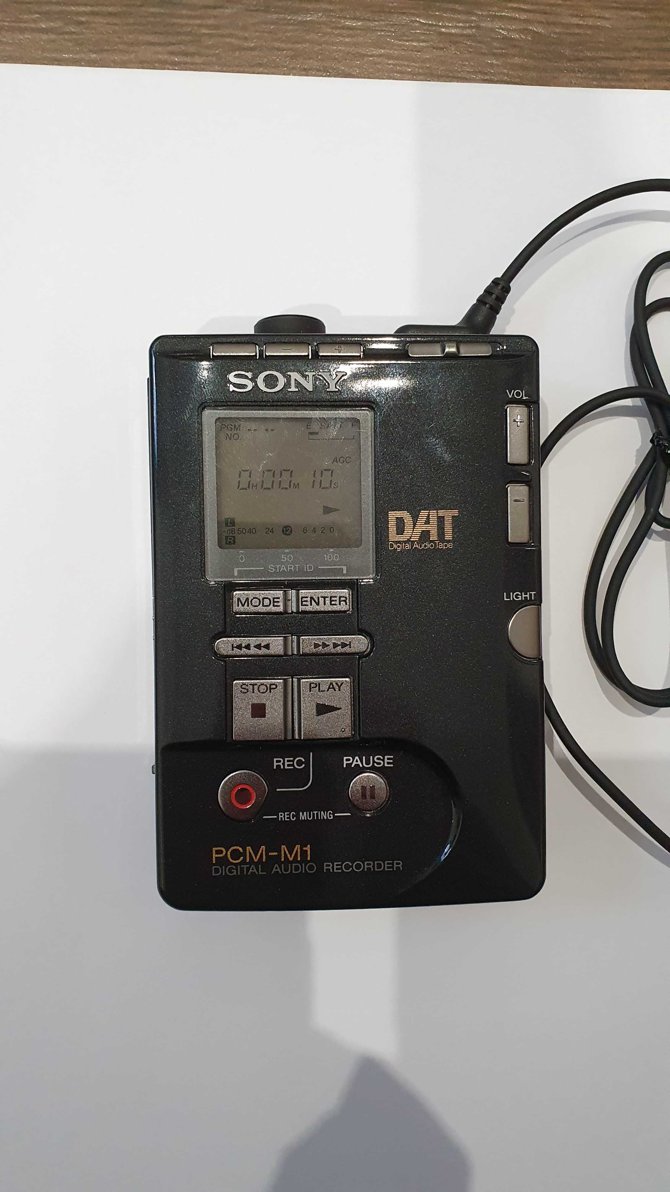 Sony PCM-M1  walkman DAT - idealny  pilot