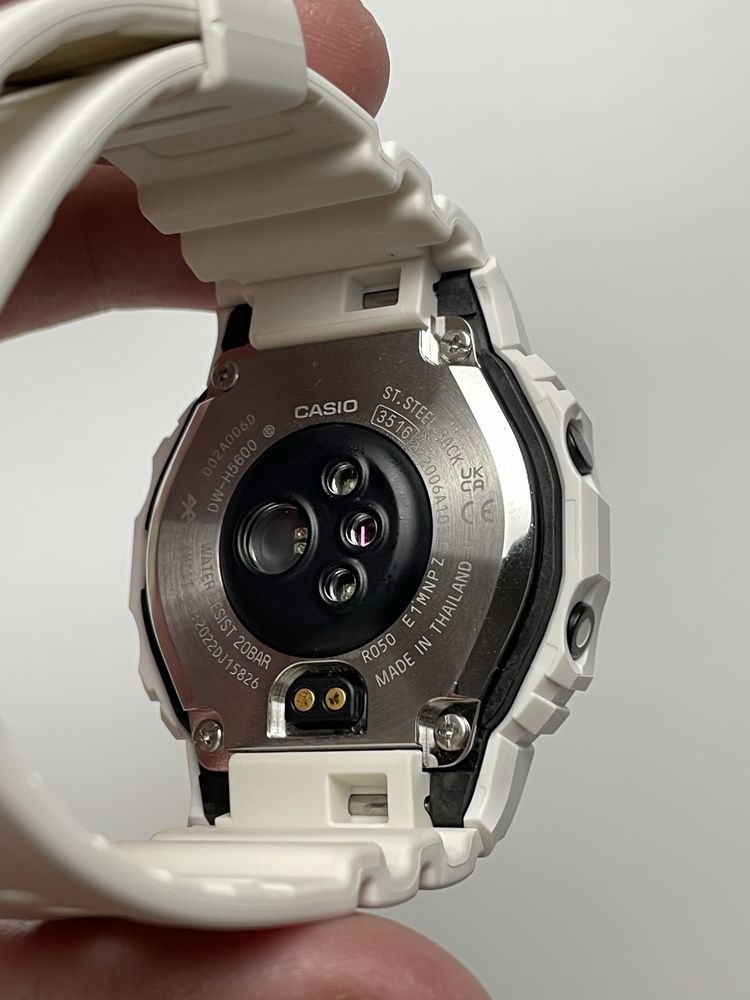 Чоловічий годинник Casio G-SHOCK DW-H5600-7ER