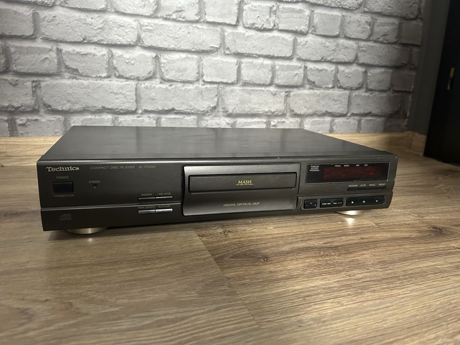 Odtwarzacz CD Technics SL-PG390
